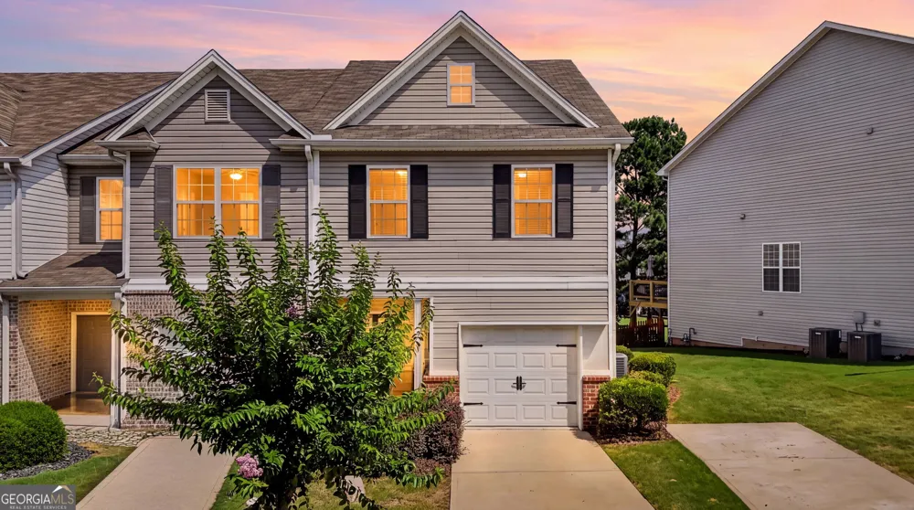 4688 Beacon Ridge LN Flowery Branch, GA 30542