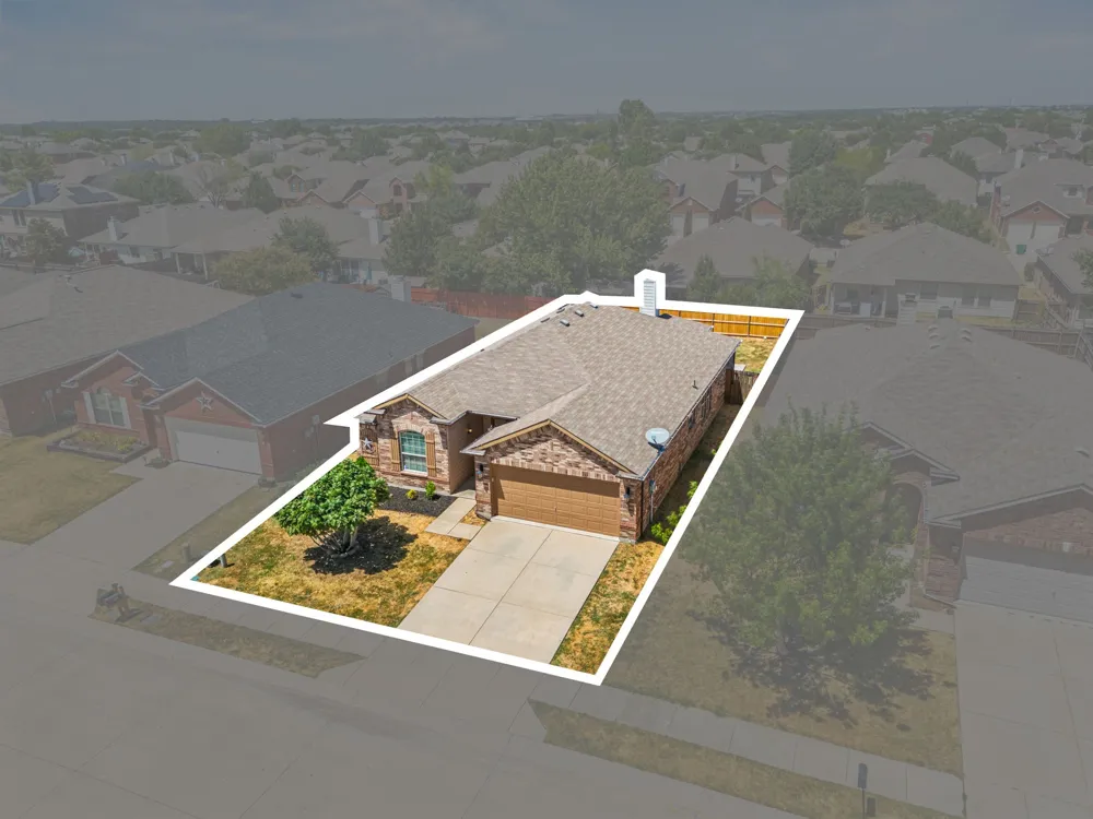 8921 Whirlwind Trail Aubrey, TX 76227