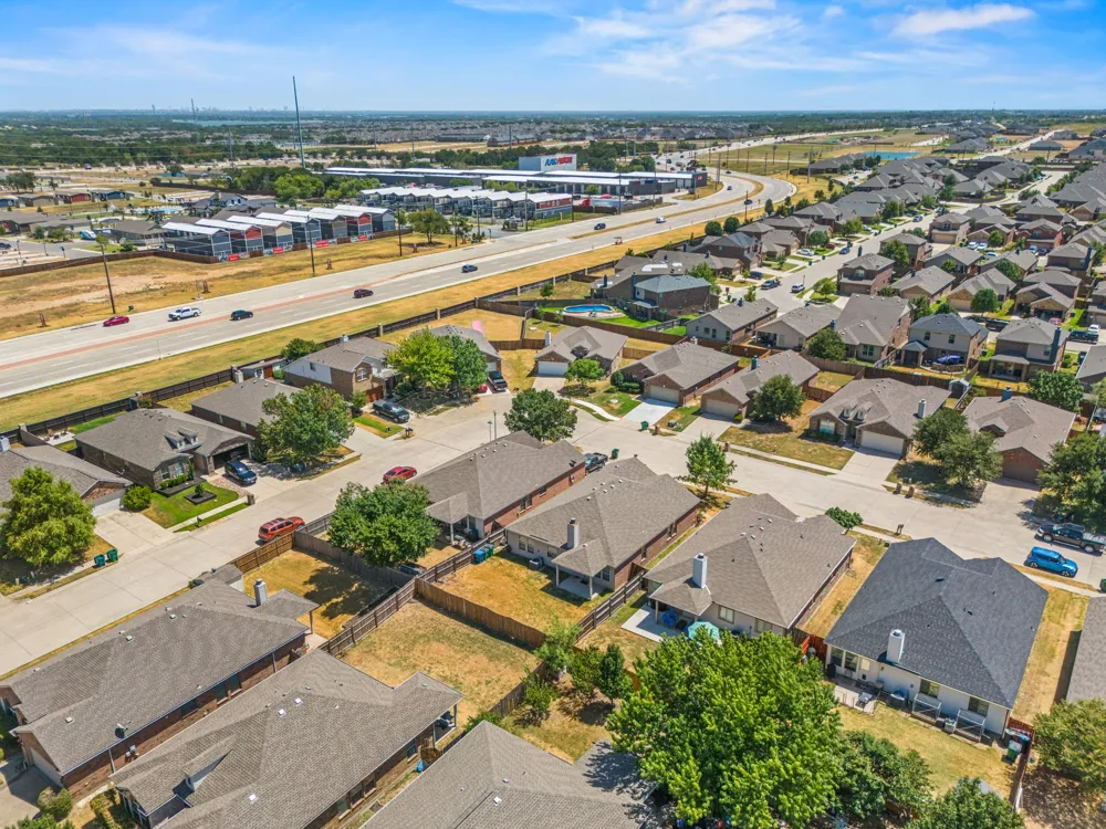 8921 Whirlwind Trail Aubrey, TX 76227