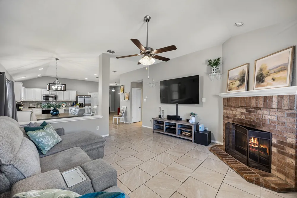 8921 Whirlwind Trail Aubrey, TX 76227