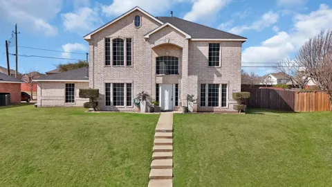 745 Woodridge Drive