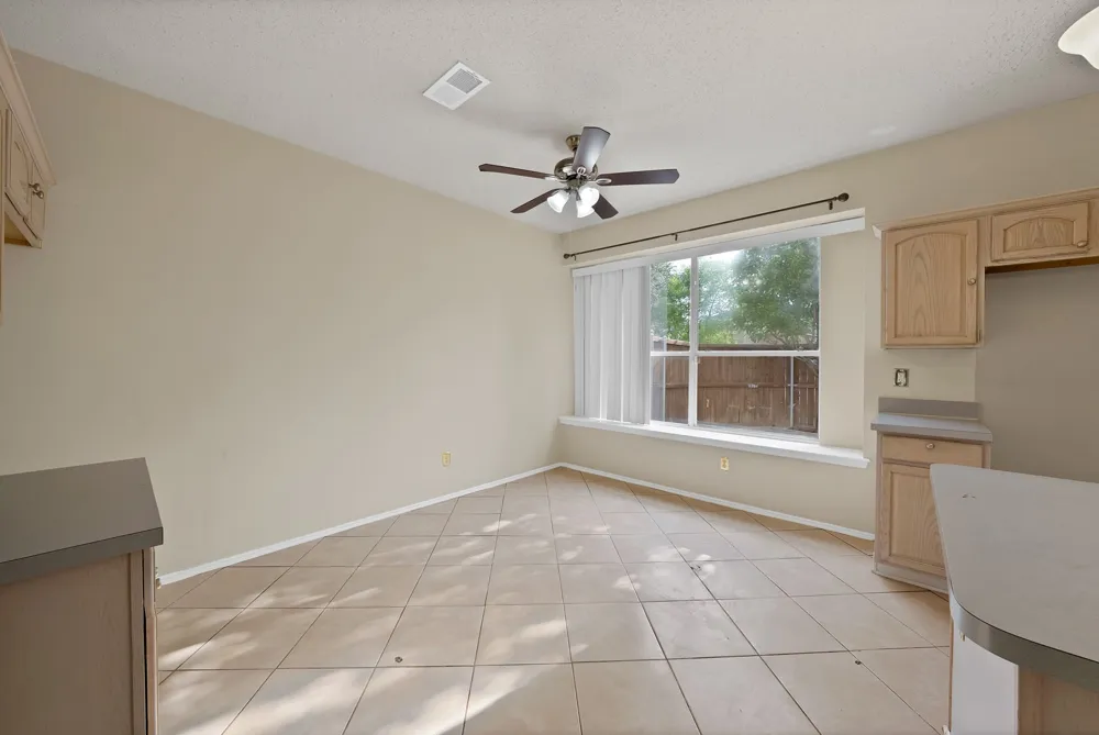 745 Woodridge Drive DeSoto, TX 75115