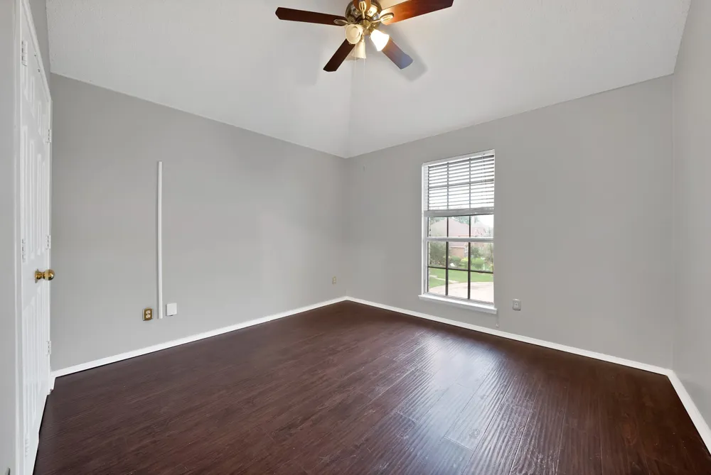 745 Woodridge Drive DeSoto, TX 75115