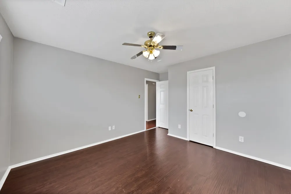 745 Woodridge Drive DeSoto, TX 75115