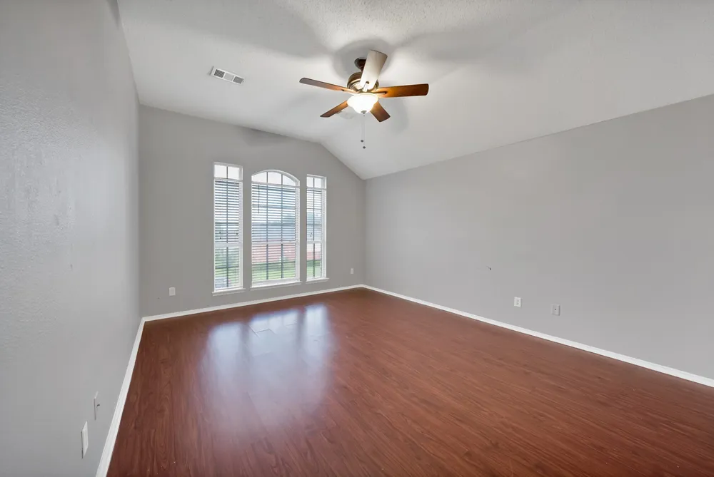 745 Woodridge Drive DeSoto, TX 75115