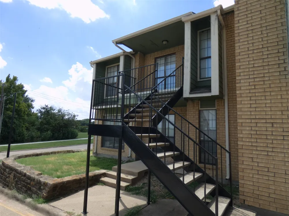 5805 Lake Hubbard Parkway #202 Garland, TX 75043