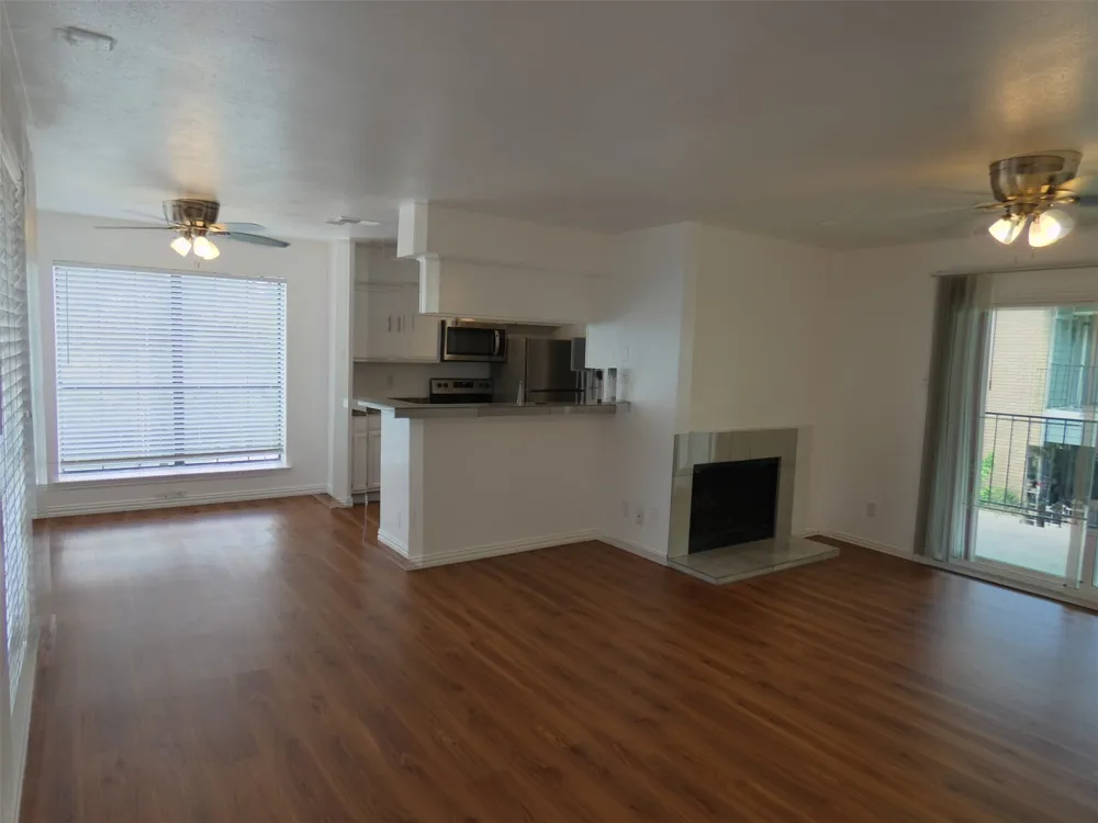 5805 Lake Hubbard Parkway #202 Garland, TX 75043