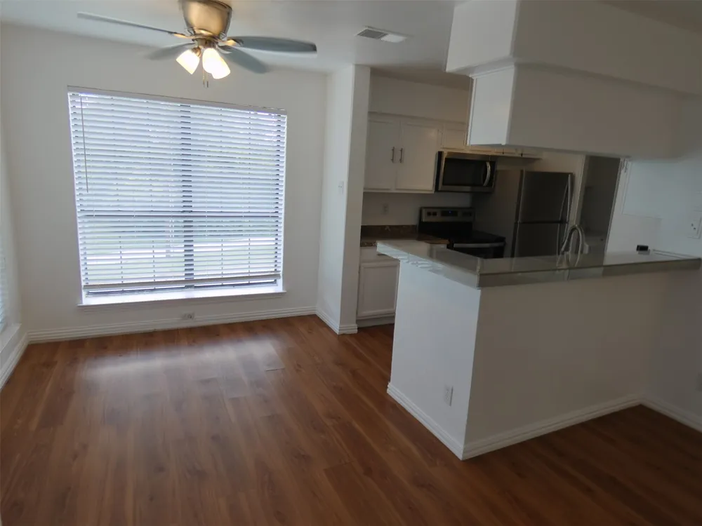 5805 Lake Hubbard Parkway #202 Garland, TX 75043