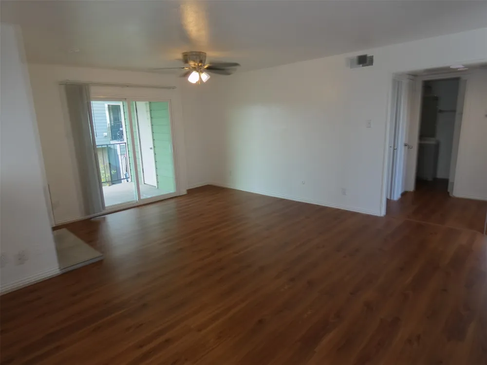 5805 Lake Hubbard Parkway #202 Garland, TX 75043
