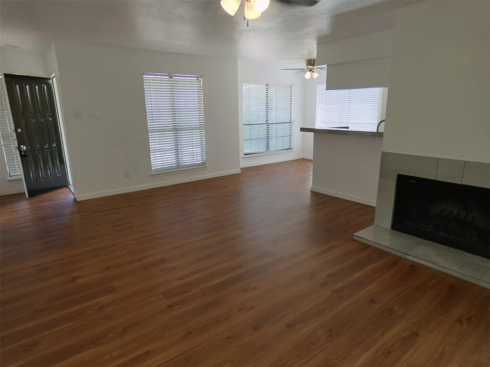 5805 Lake Hubbard Parkway #202 Garland, TX 75043