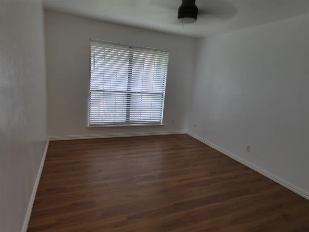 5805 Lake Hubbard Parkway #202 Garland, TX 75043