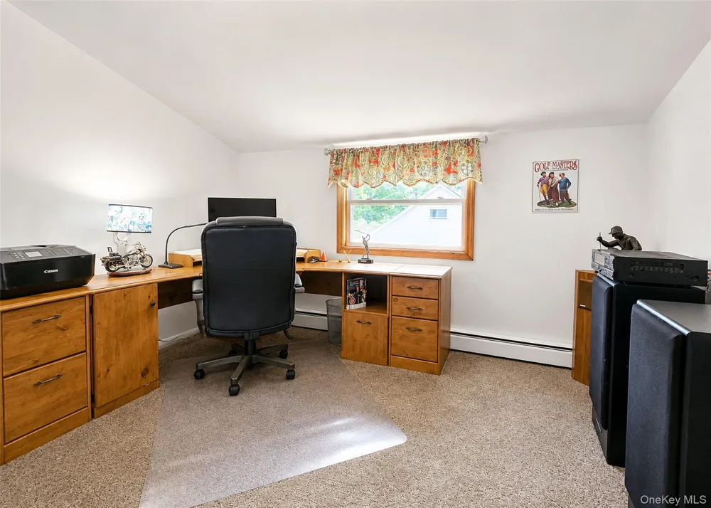 4 Halfcircle Drive Holbrook, NY 11741