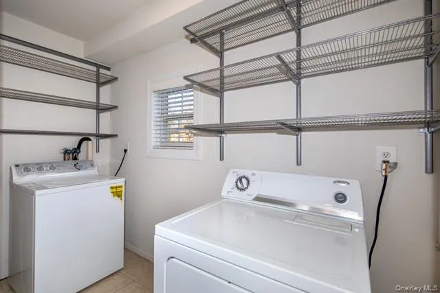 62 Neal #62 Setauket, NY 11733