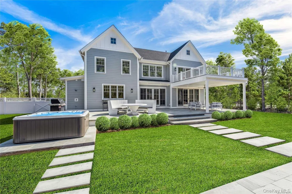 9 Mill Road Remsenburg, NY 11960