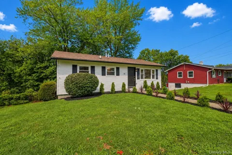 15 Fleetwood Drive