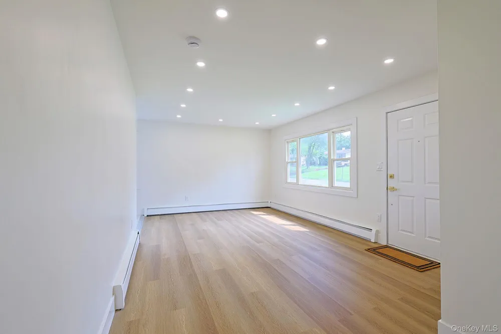 15 Fleetwood Drive Newburgh, NY 12550
