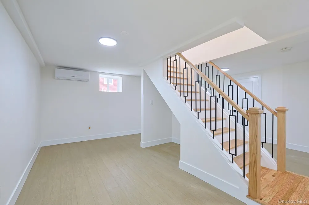 15 Fleetwood Drive Newburgh, NY 12550