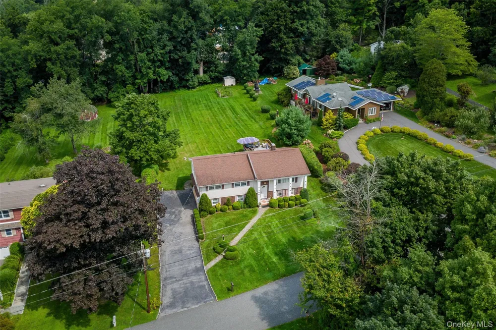 8 Pinewood Sherman, CT Shores Call Listing Agent, CT 06784