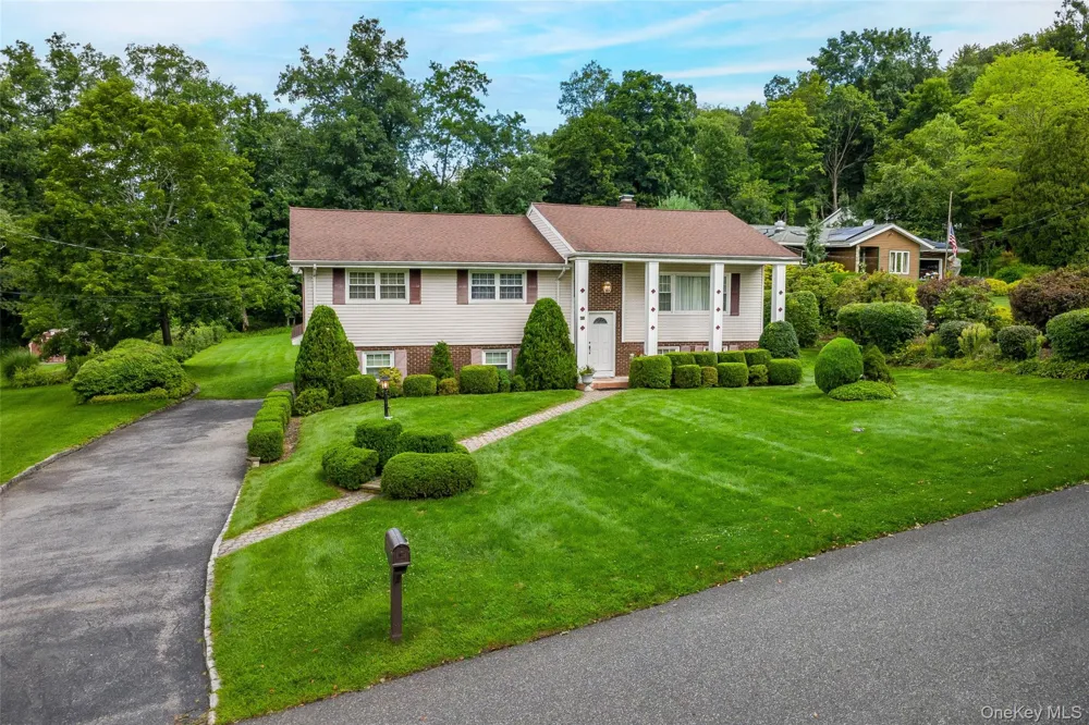 8 Pinewood Sherman, CT Shores Call Listing Agent, CT 06784