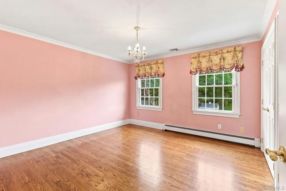 28 Spruce Street Selden, NY 11784
