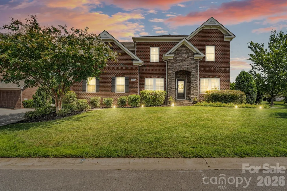 2604 Mchanna Point Tega Cay, SC 29708