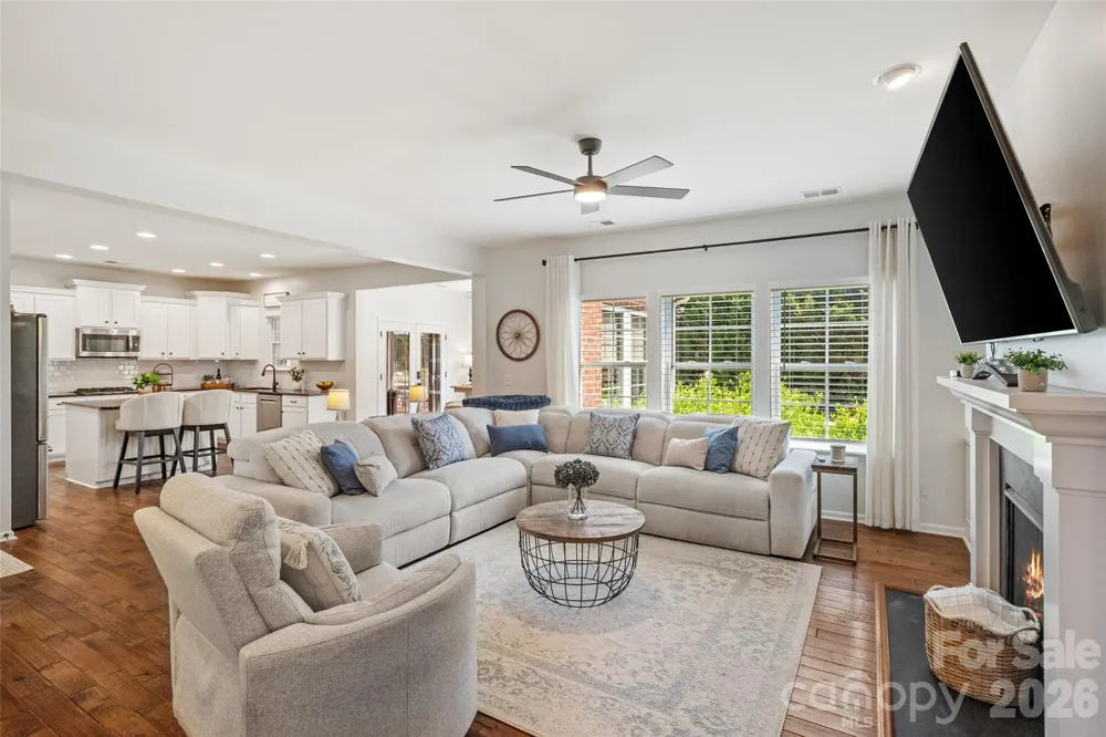 2604 Mchanna Point Tega Cay, SC 29708