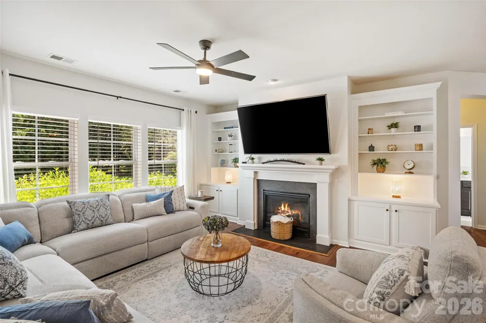 2604 Mchanna Point Tega Cay, SC 29708