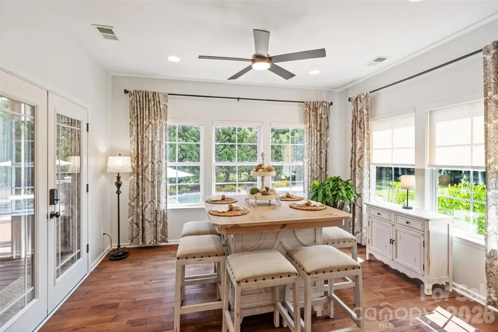 2604 Mchanna Point Tega Cay, SC 29708
