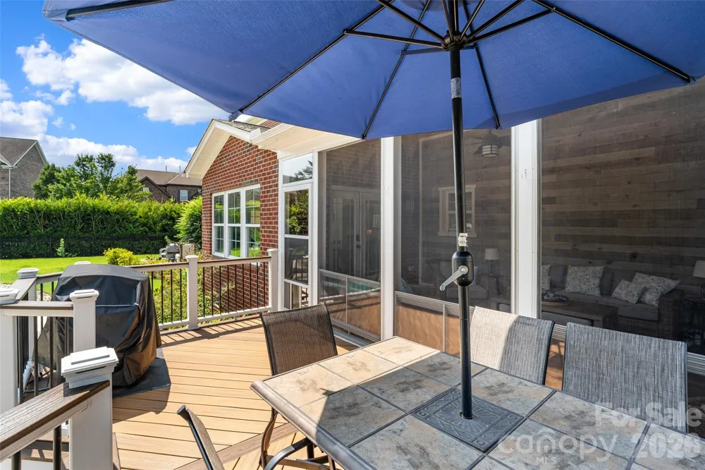 2604 Mchanna Point Tega Cay, SC 29708