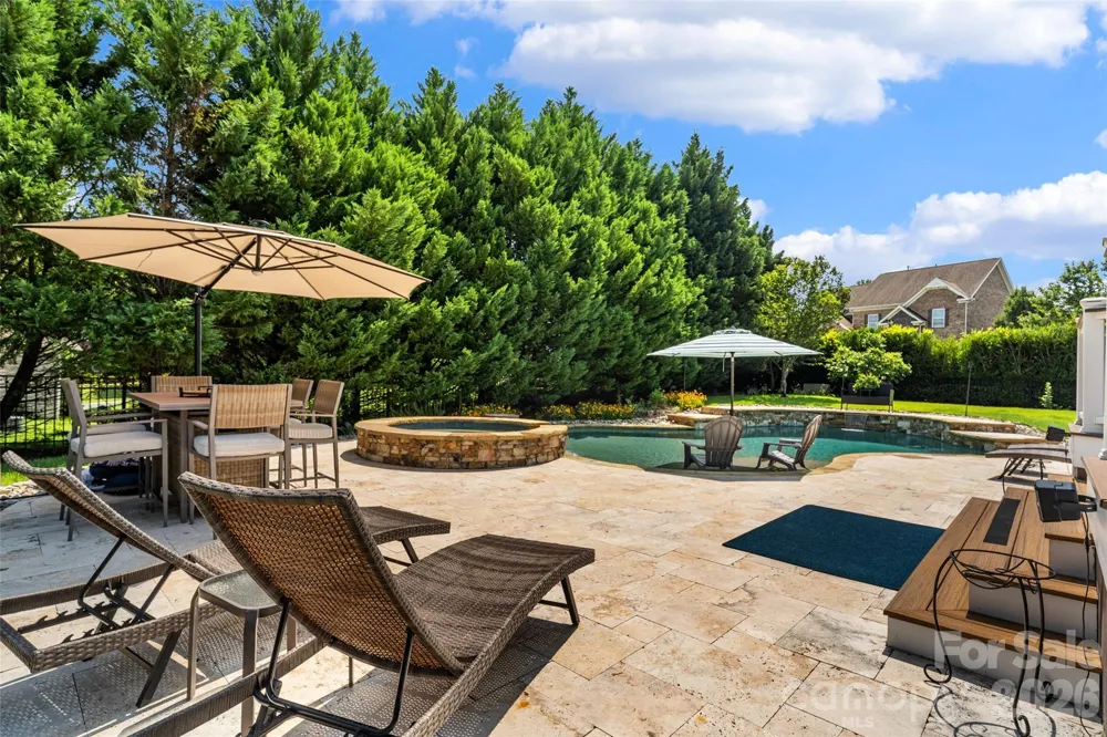 2604 Mchanna Point Tega Cay, SC 29708