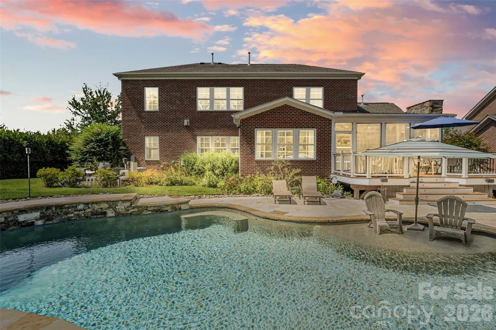 2604 Mchanna Point Tega Cay, SC 29708