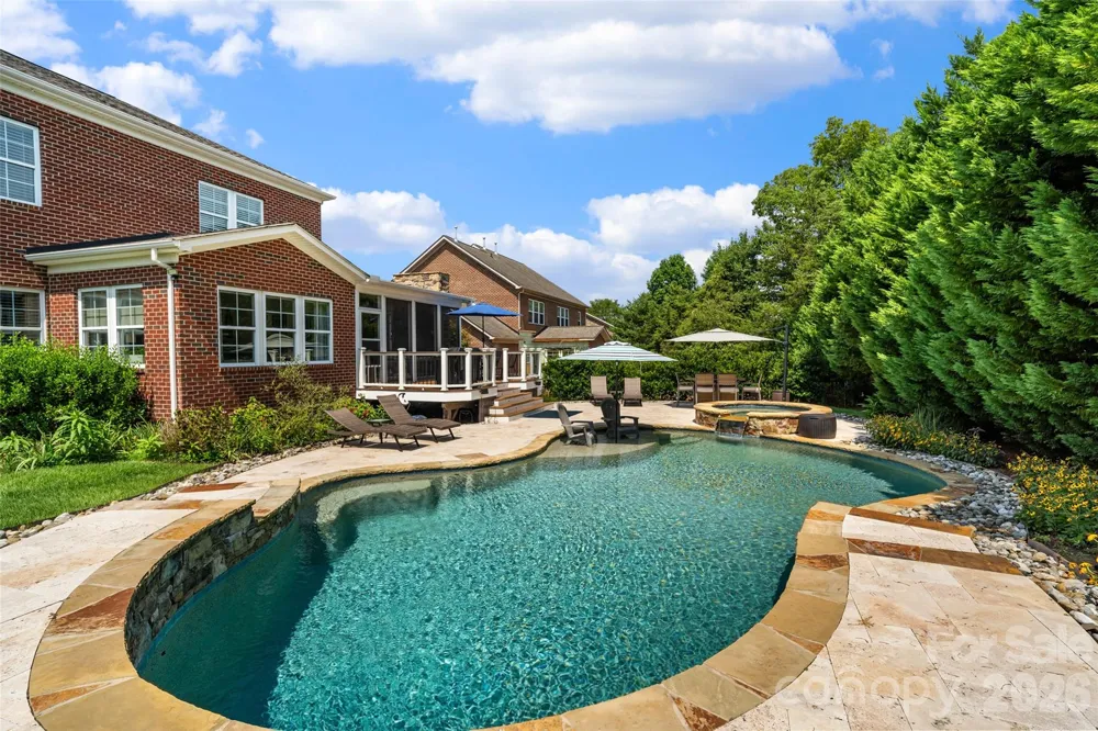 2604 Mchanna Point Tega Cay, SC 29708