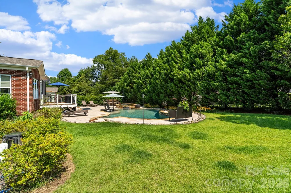 2604 Mchanna Point Tega Cay, SC 29708