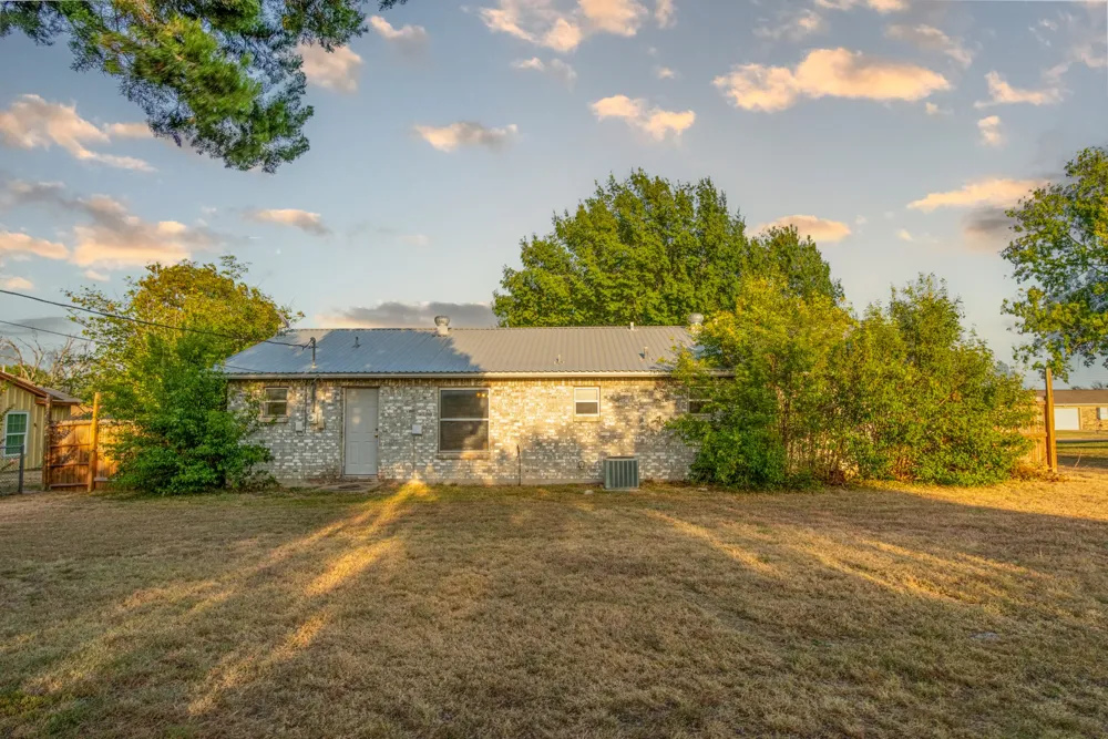 510 S Williams Street Hamilton, TX 76531