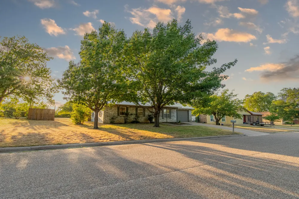 510 S Williams Street Hamilton, TX 76531