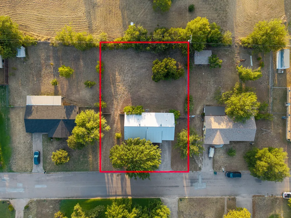 510 S Williams Street Hamilton, TX 76531