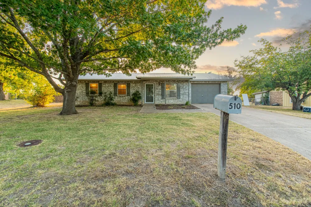 510 S Williams Street Hamilton, TX 76531