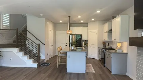800 Bandera Court