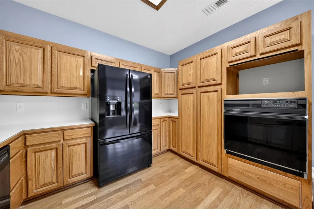 822 Sentinel Oaks Pinehurst, TX 77362