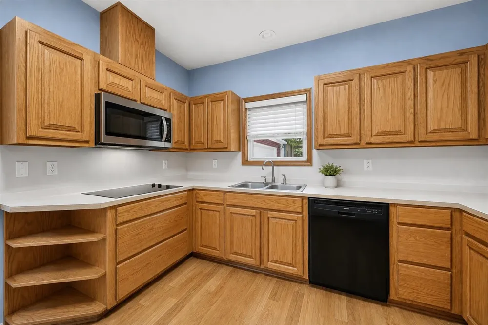 822 Sentinel Oaks Pinehurst, TX 77362