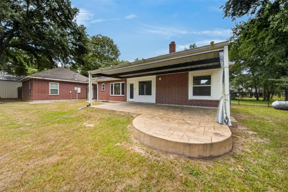 822 Sentinel Oaks Pinehurst, TX 77362
