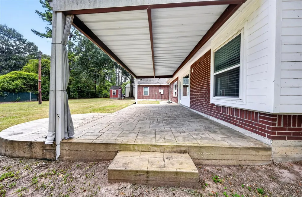822 Sentinel Oaks Pinehurst, TX 77362