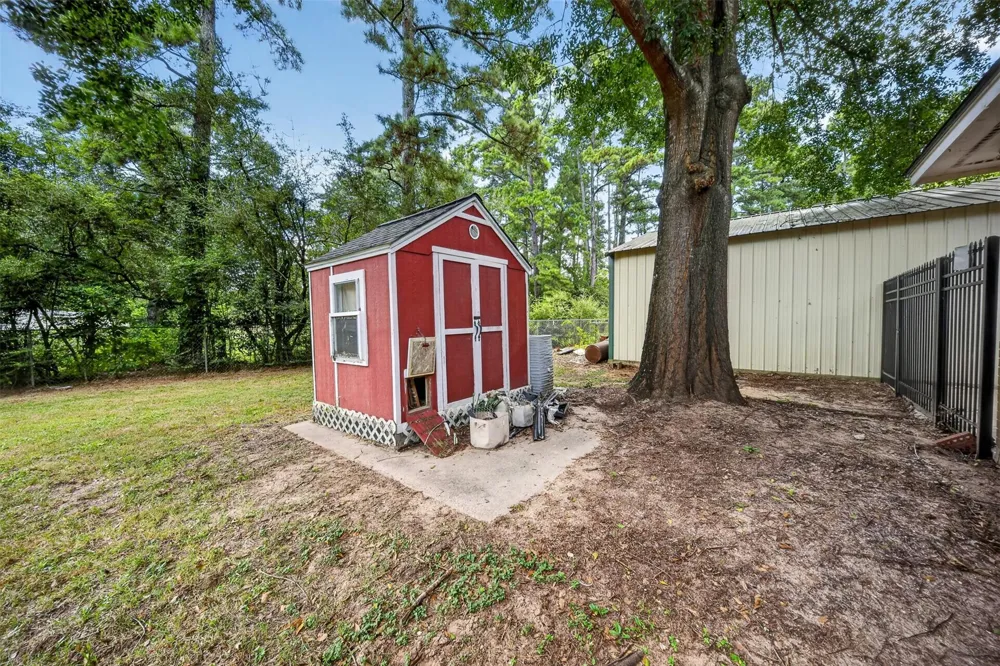 822 Sentinel Oaks Pinehurst, TX 77362