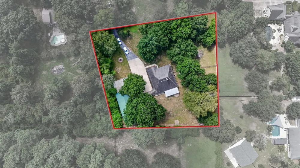 822 Sentinel Oaks Pinehurst, TX 77362