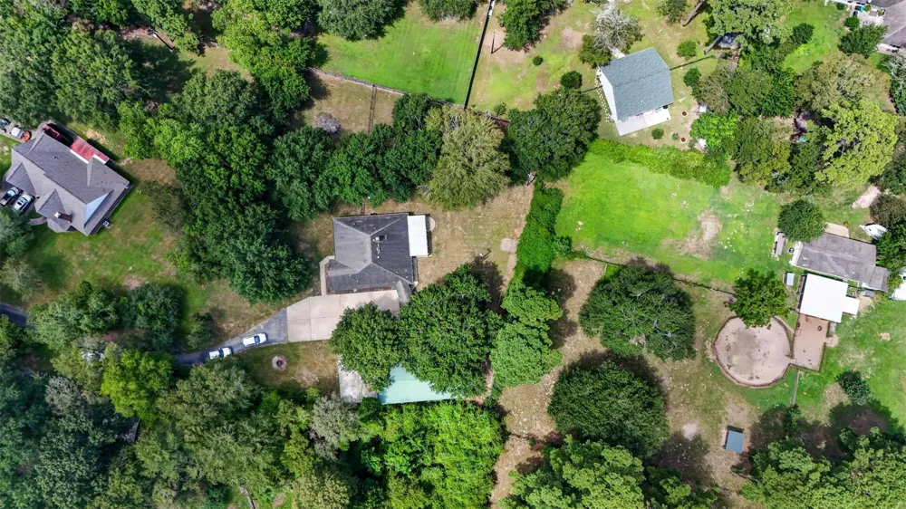 822 Sentinel Oaks Pinehurst, TX 77362