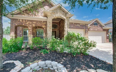 28666 Pleasant Forest Dr