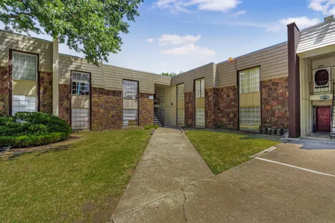 6717 S Richmond Avenue #537
