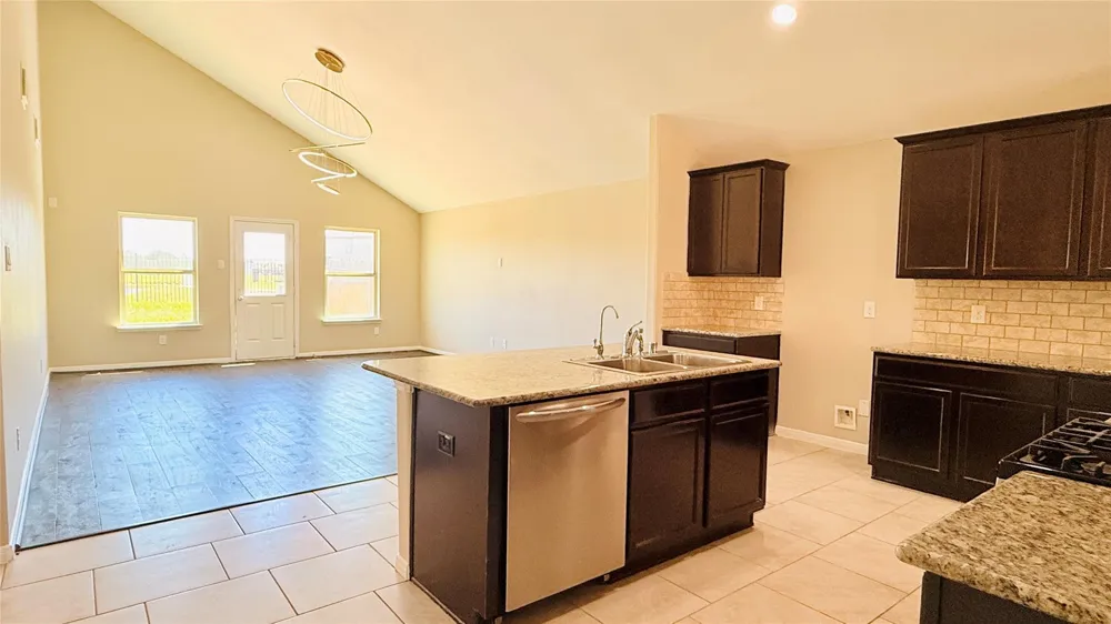 1947 Seville Mnr Manor Fresno, TX 77545