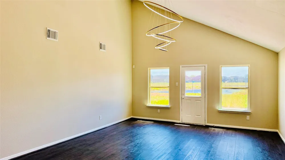 1947 Seville Mnr Manor Fresno, TX 77545