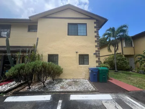1133 NE 210th Ter